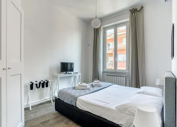 Appio Near Metro A By Rhr Apartament