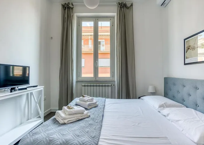 Appio Near Metro A By Rhr Apartament